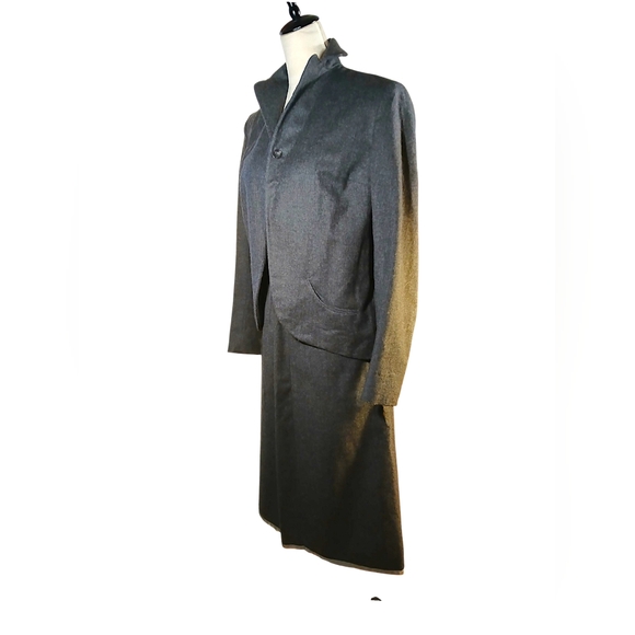 Woman's Vintage Grey Wool Skirt & Jacket Suit - Picture 2 of 9